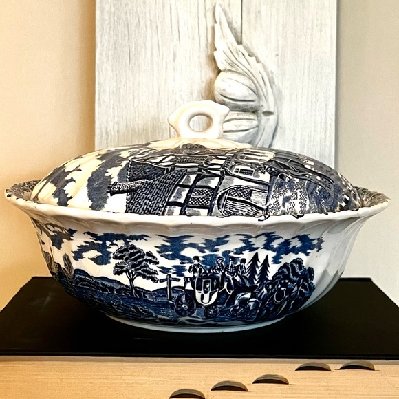 Vintage Myott “Royal Mail” Staffordshire England, Covered Vegetable Bowl - Picture 3 of 12